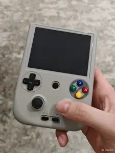 Anbernic RG406v - ретро консоль с кучей эмуляторов