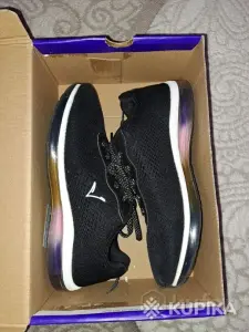 Удобные кроссовки р.38 (стелька 24-24,5см)