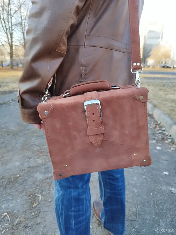 сумка кейс .кожа.