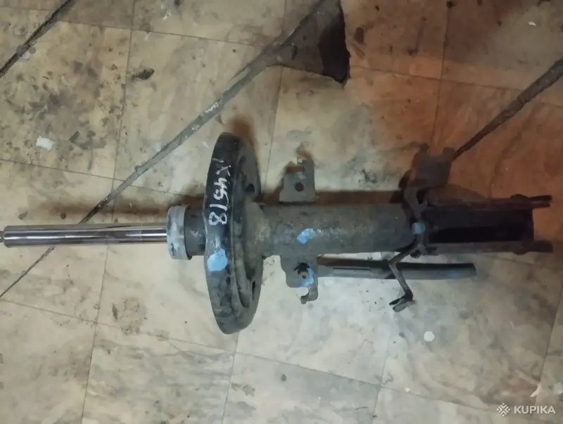 Амортизатор передний