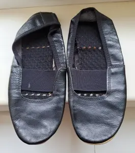 Чешки черные, р.39 (по стельке 25см), б.у