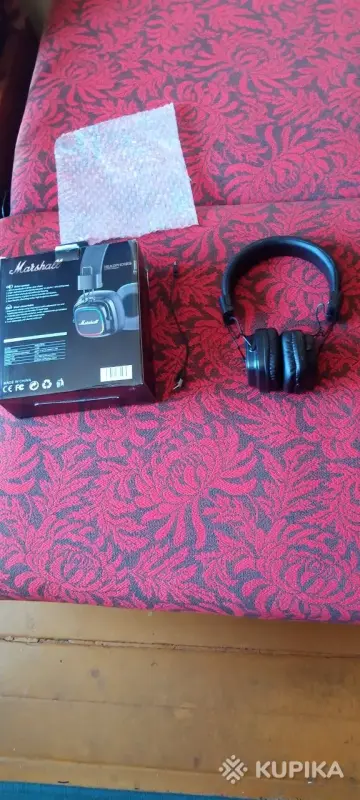 Наушники беспроводные новые, в упаковке