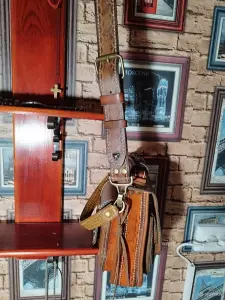 мужская сумочка. кожа. гарантия. можно в школу.\новая\.