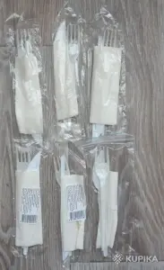 Одноразовые столовые приборы в индивидуальной упаковке