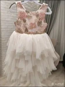 Платье нарядное