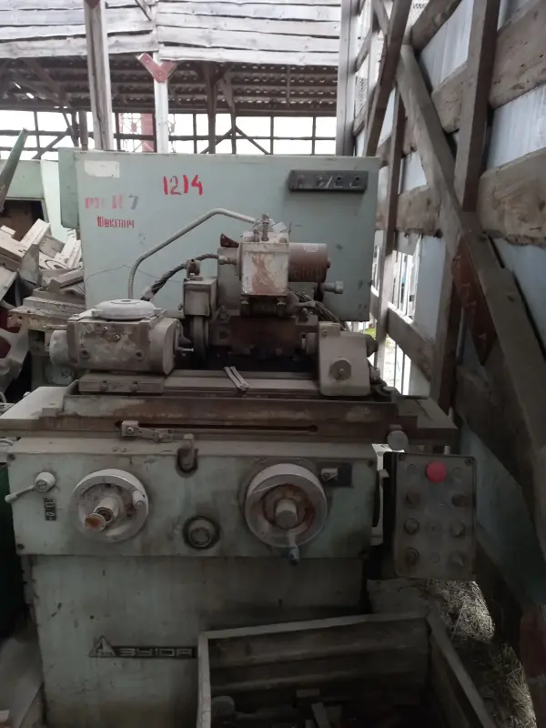 круглошлифовальный станок 3У10А