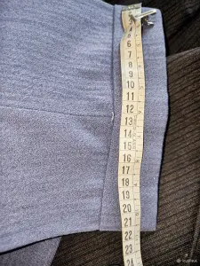 Костюм (пиджак с брюками) 50(L) и костюм-тройка (пиджак, жилетка и штаны) 48(M)