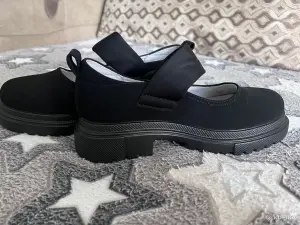 Школьные туфли