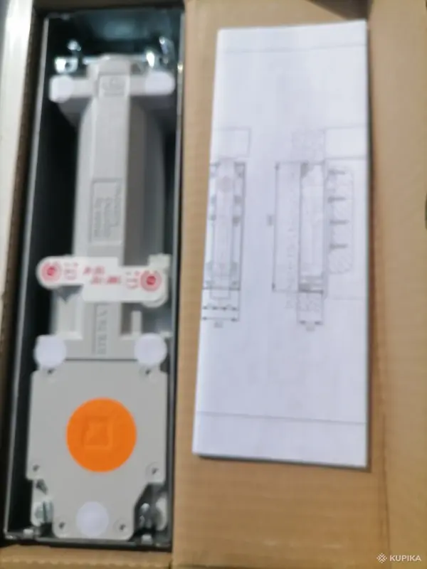 Доводчик для стеклянных дверей