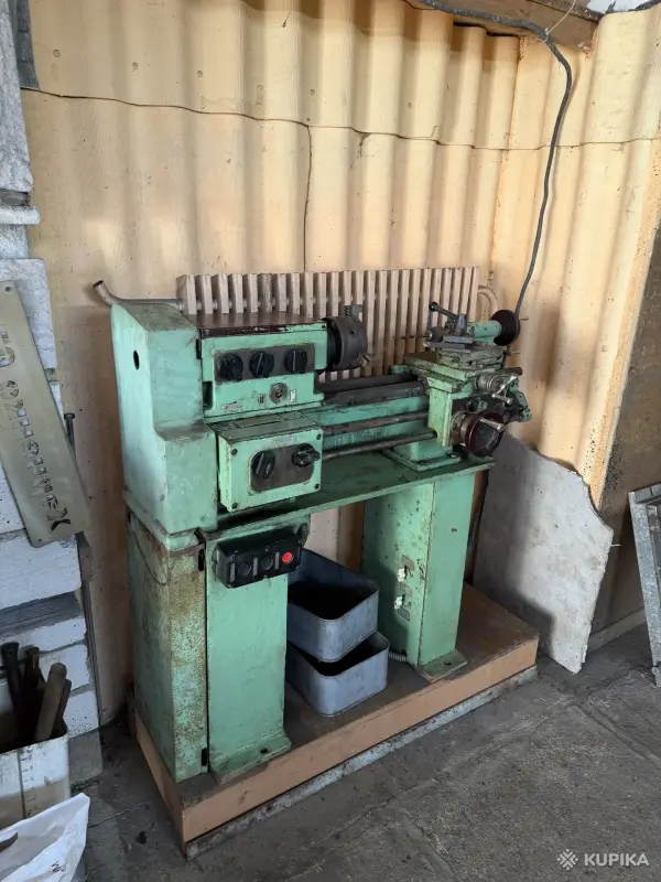 Станок токарный
