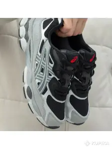 Новые мужские кроссовки Asics