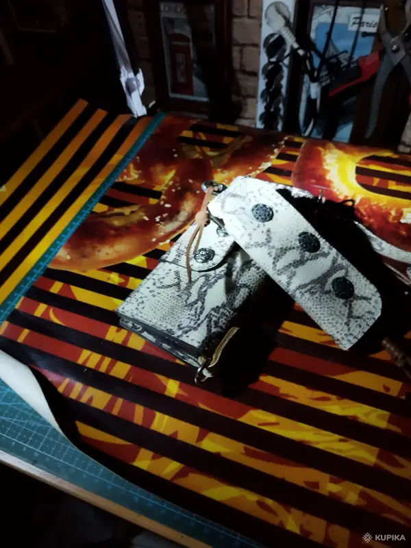 женский набор.клатч и ключница.\бутиковая кожа питона из сша\.гарантия.