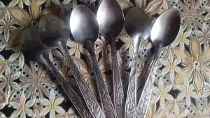 Столовые приборы