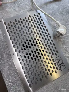 Маникюрный стол