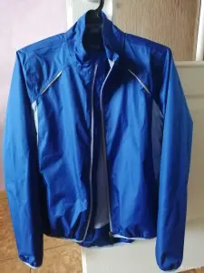 Ветровка спортивная, р-р 36/38