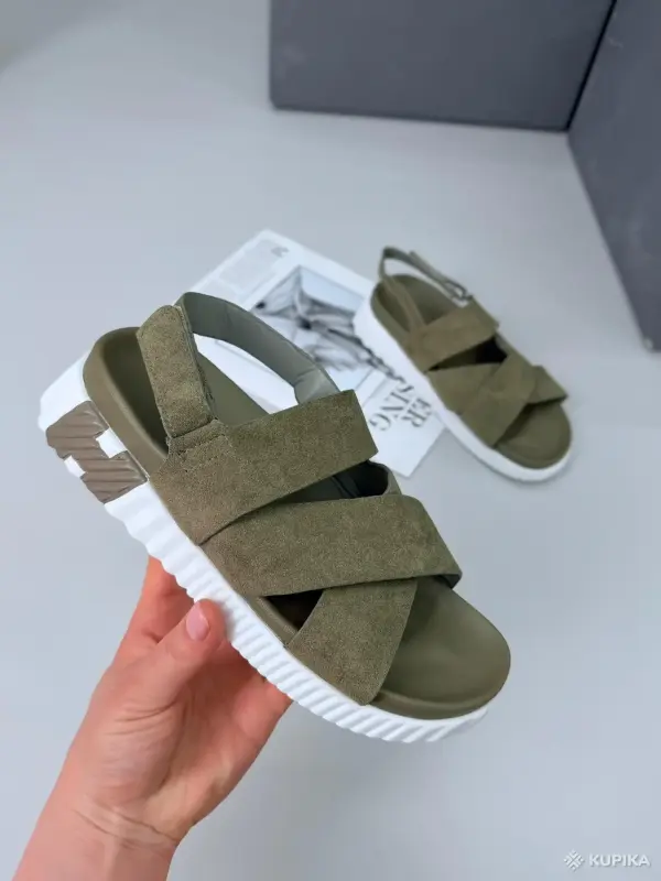 продам босоножки женские