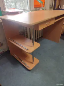 Письменный стол