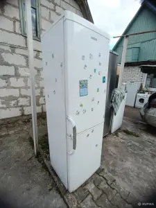 Холодильник BEKO полностью рабочий нужно вымыть