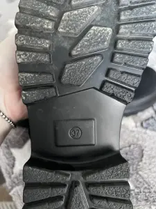 Школьные туфли