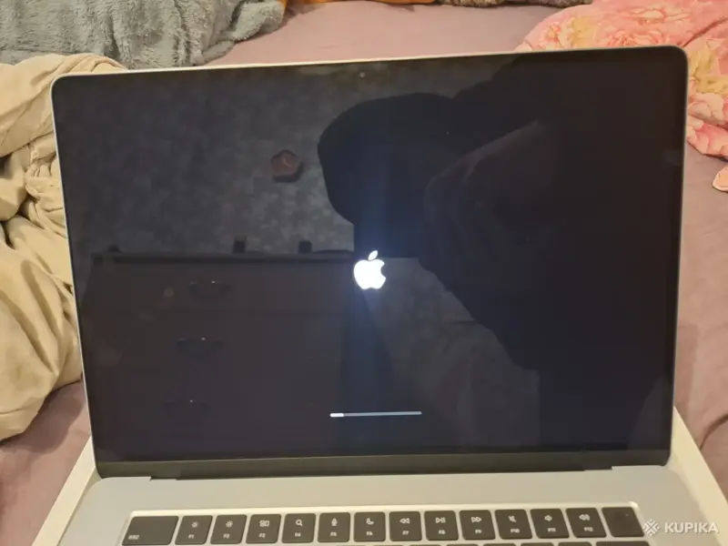 Macbook Air 15 m4 16/256 2025