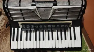 Продам аккордеон вельтмейстер