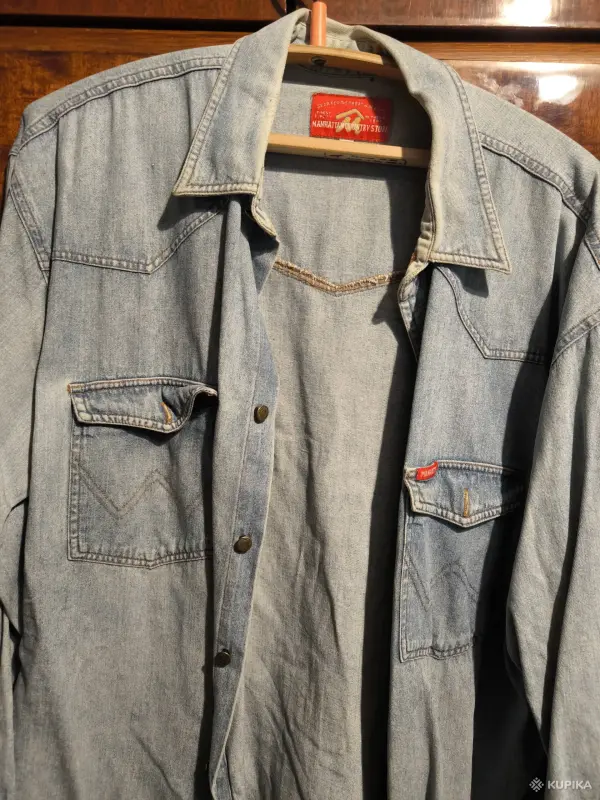 Джинсовая рубашка