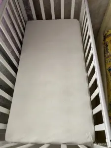 Детская кроватка с матрасом