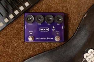 Гитарная педаль MXR Sub Machine Octave Fuzz