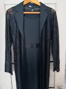 Платье с накидкой