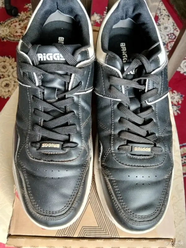 Мужские кроссовки р. 44