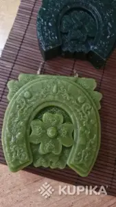 Свечи восковые в форме подков и совушек