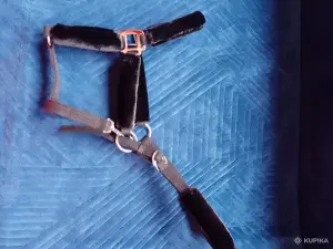 Продам недоуздки