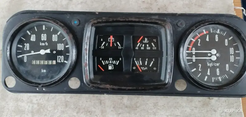 Щиток приборов Зил 130