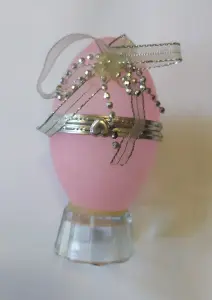 Шкатулка яйцом