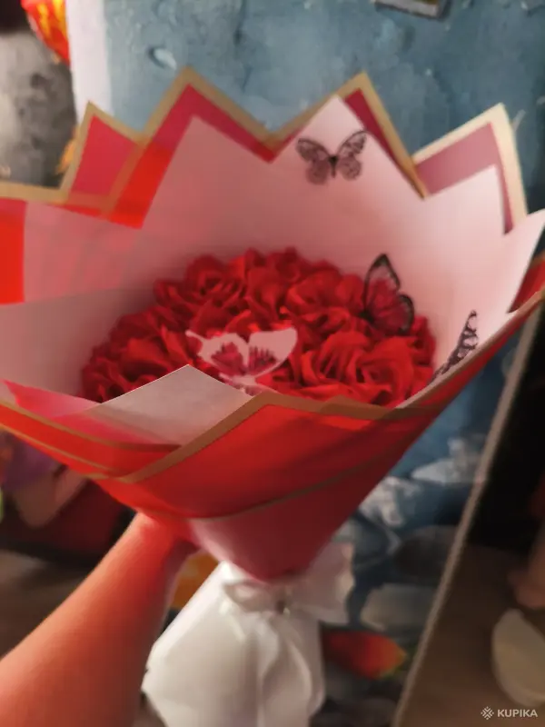 Букет из 9 атласных роз