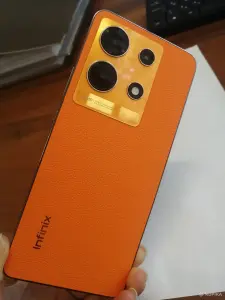 Смартфон Infinix Note 30