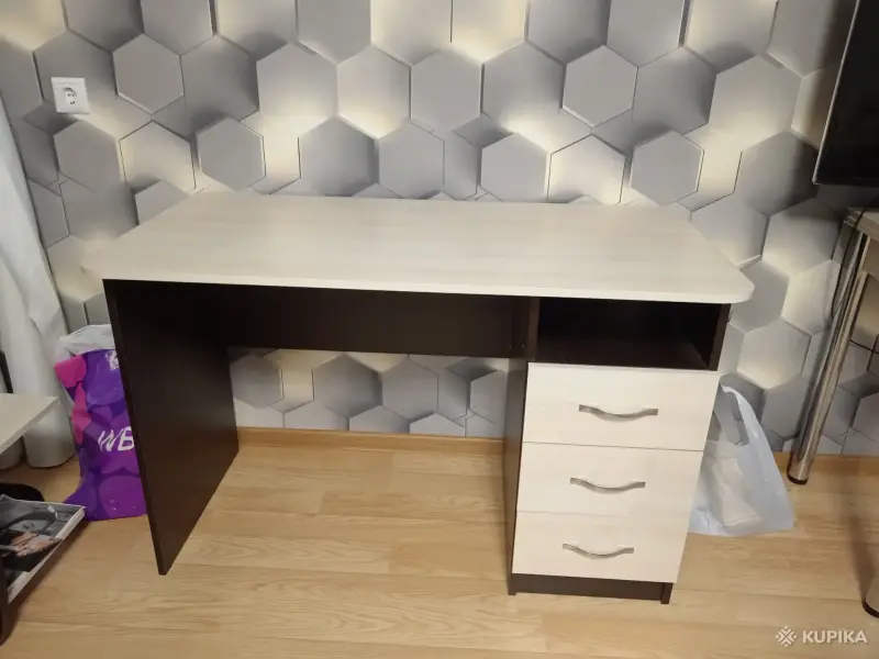 Стол письменный, компьютерный