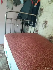 железная кровать