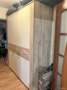 Шкаф распашной