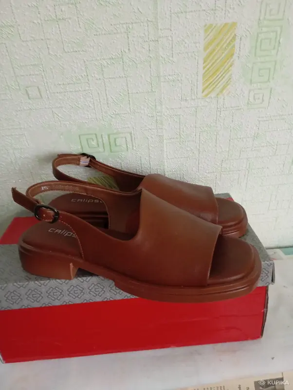 Босоножки женские