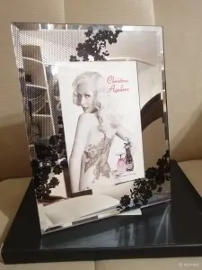 Рамка-зеркало для фото Christina Aguilera идея для подарка