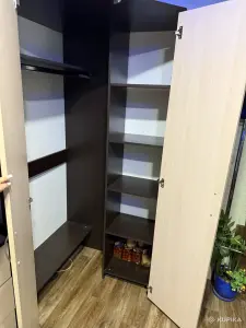 Шкаф угловой