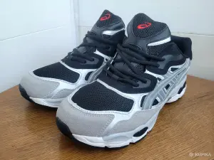 Новые мужские кроссовки Asics