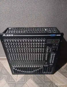 Пульт Alesis
