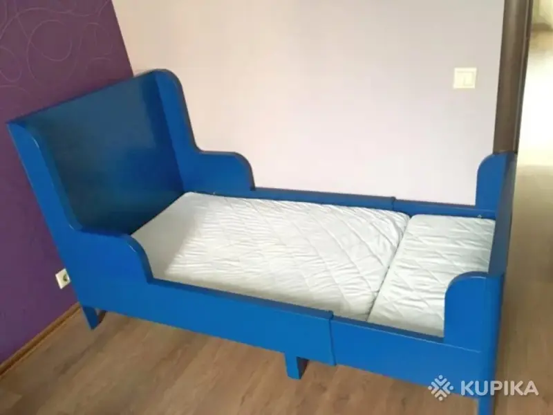 Детская кровать-трансформер ИКЕА с матрасом.