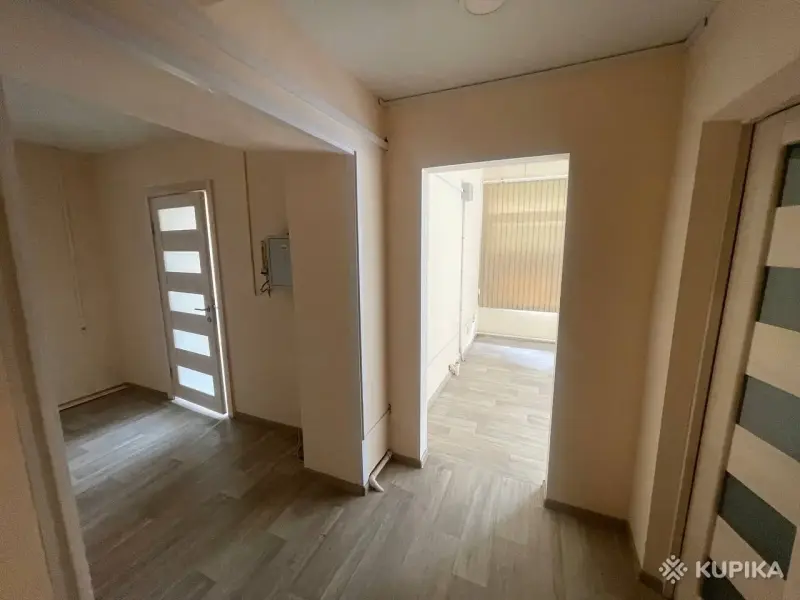 Помещение 45,5 м/кв.: 2 кабинета, коридор и подсобное помещение