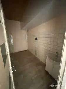 Помещение 45,5 м/кв.: 2 кабинета, коридор и подсобное помещение