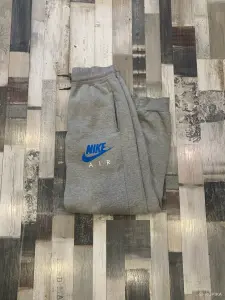 Спортивные штаны Nike