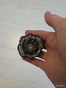 Волчки Beyblade