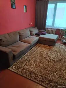 Отдам диван угловой.